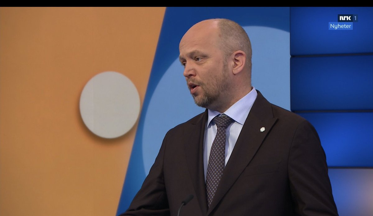 Henning Warloe tweet media