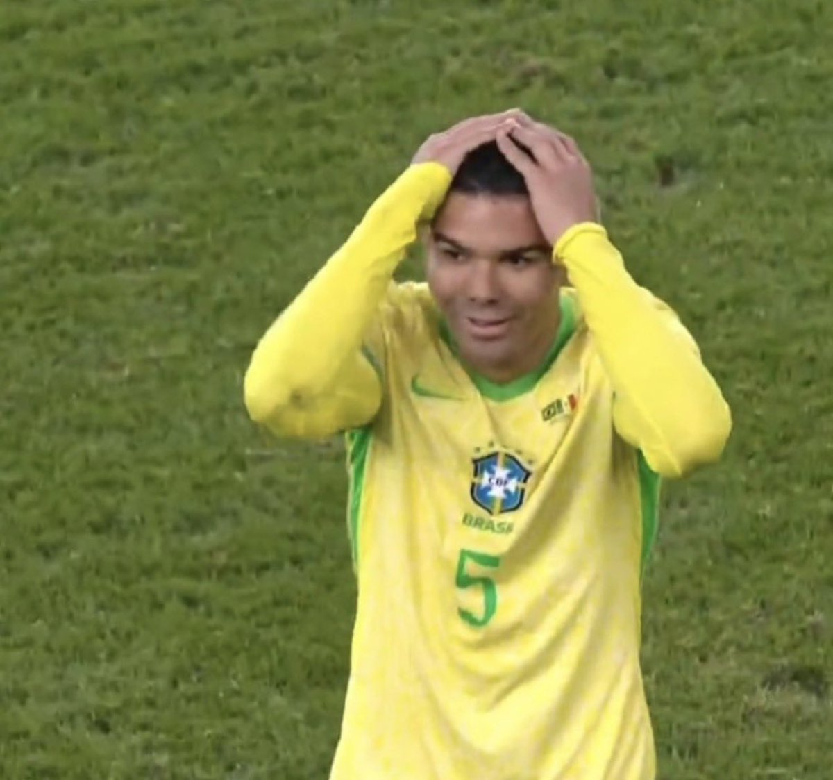 Vai Desmaiar tweet media