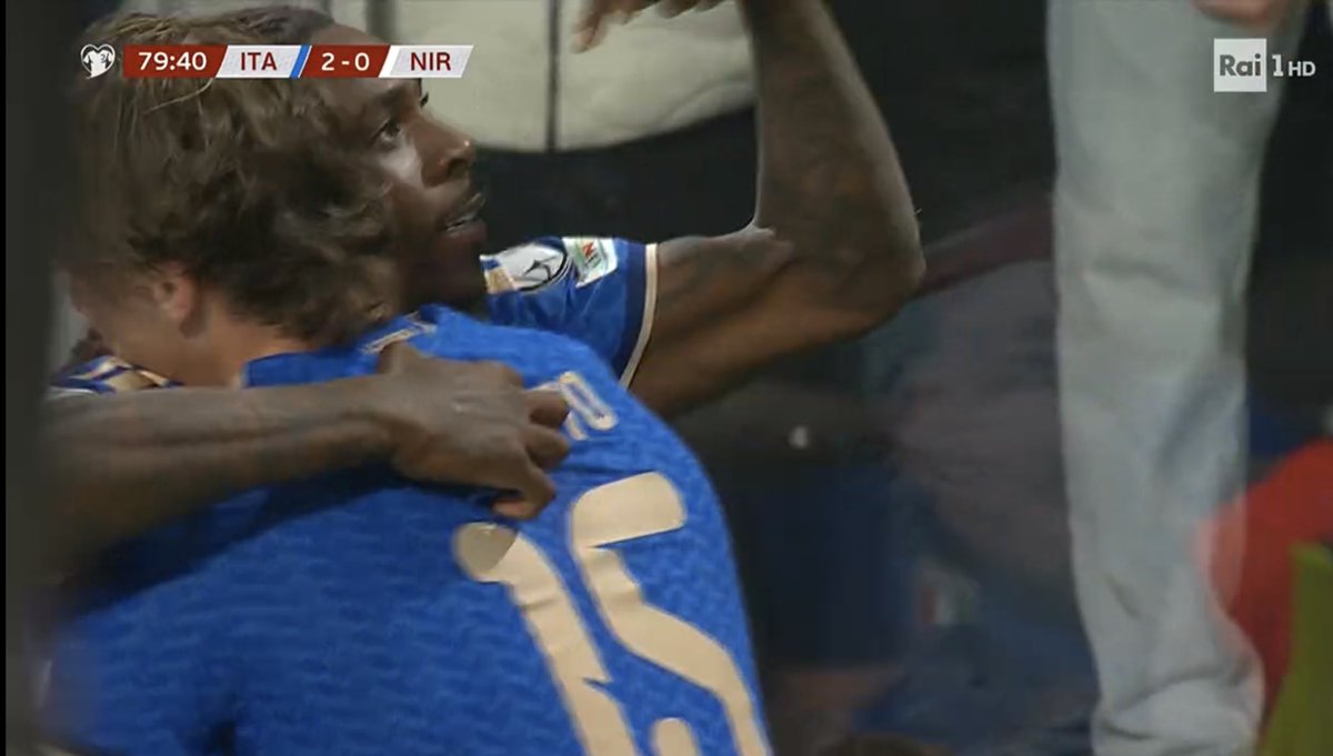 Alessandro tweet media