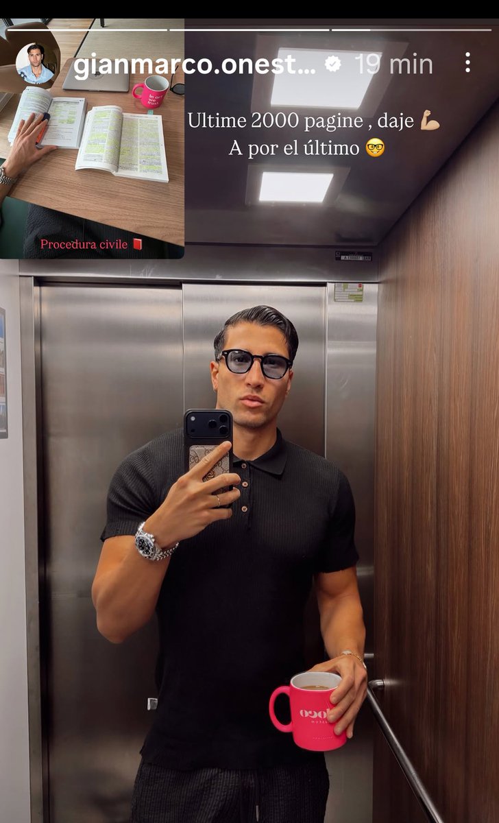 Está en las últimas: páginas de la última asignatura. A dos miles del⛰peak de Giurisprudenza y coronar_se👑.Procede vestido de Civil:menudo guapo criminal q se gasta.Por suerte no se queda en blanco y lookea negro de pies a cabeza.
Dai Gianmarco que ya lo tienes.💙#6Gianmarco26M