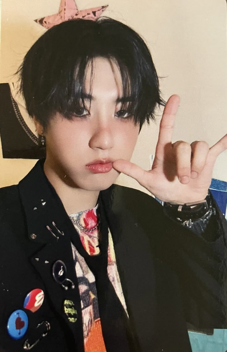 ⊹⊱⁸刀ѺẪƝΣ ˢᶤˡᵉᶰᵗ ᶜʳʸ -MIST ☆ ⋆* tweet media