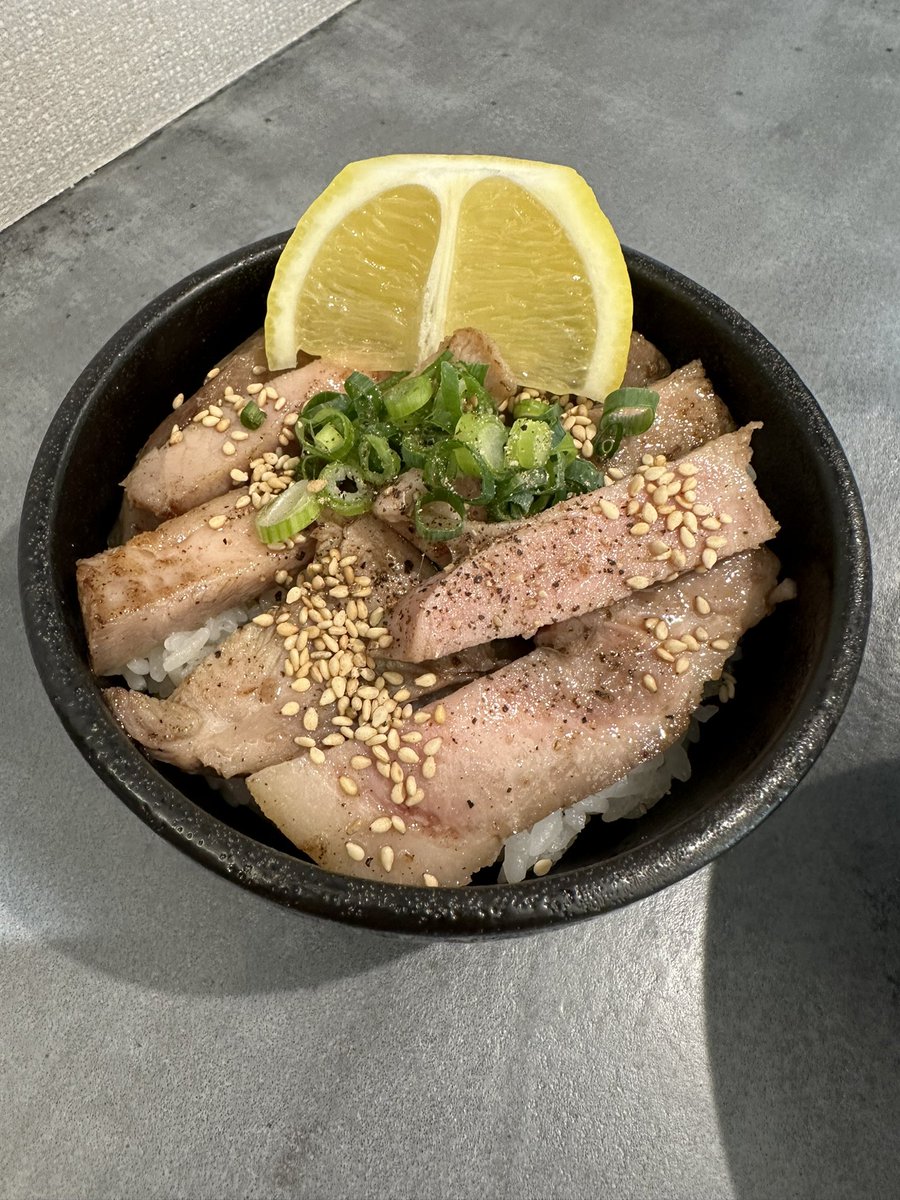 まどりー tweet media