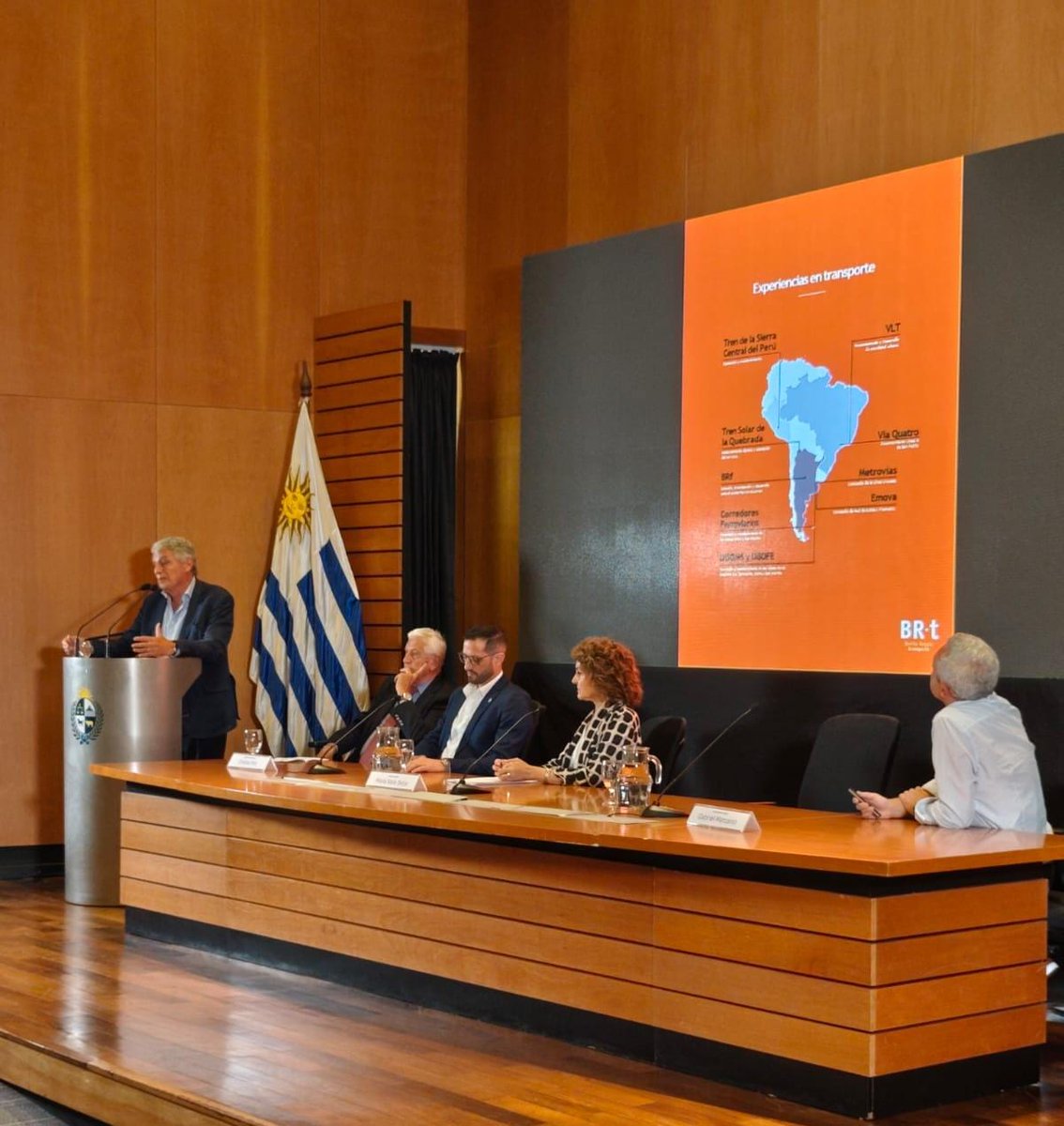 Ministerio de Transporte y Obras Públicas tweet media