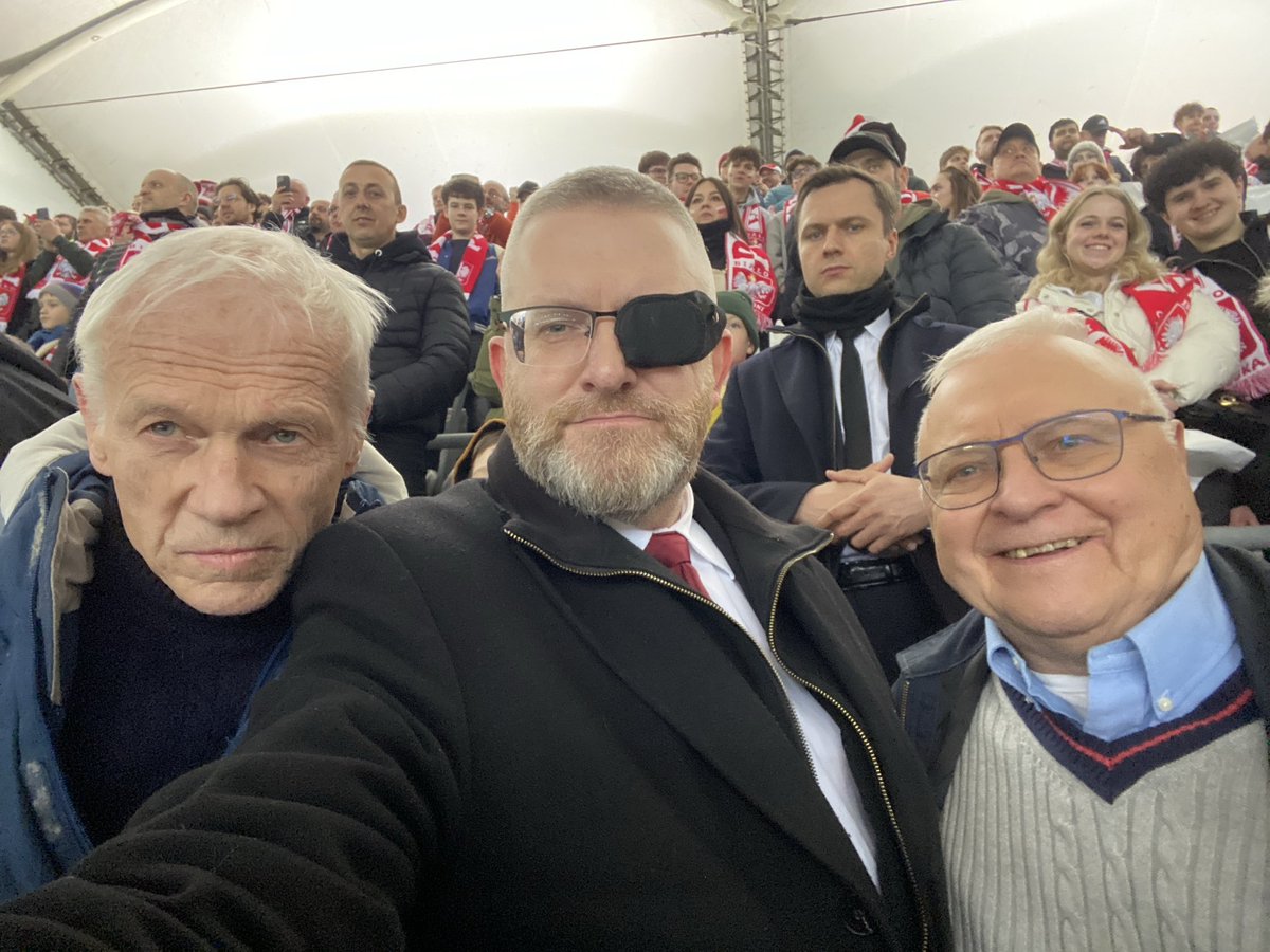 Niedźwiadek tweet media