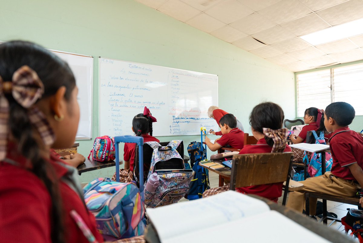 Ministerio de Educación de Panamá tweet media