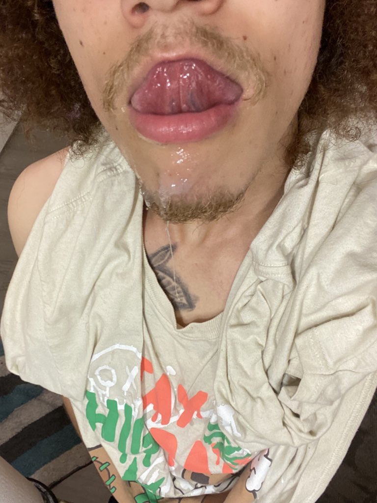 Lustforken's tweet photo. Me before the homie bust.    Me after he bust. https://t.co/vHPYVCBfK4