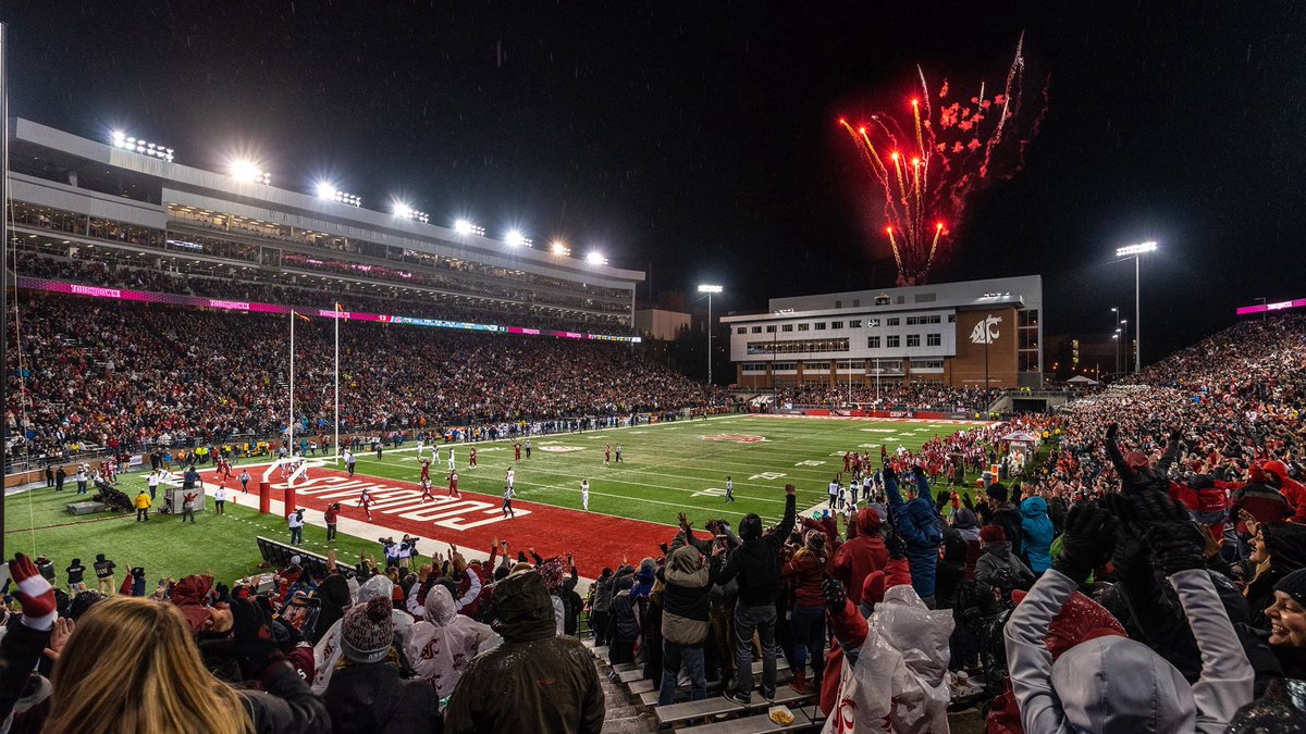 CollegeFBonX's tweet photo. Martin Stadium is home to the Washington State Cougars! It first opened in 1972 and holds a capacity of 32,952. 

Not only is it home to the Washington State Cougars but it also was home to the Idaho Vandals briefly from 1999-2001. https://t.co/RDzmfTmKkx