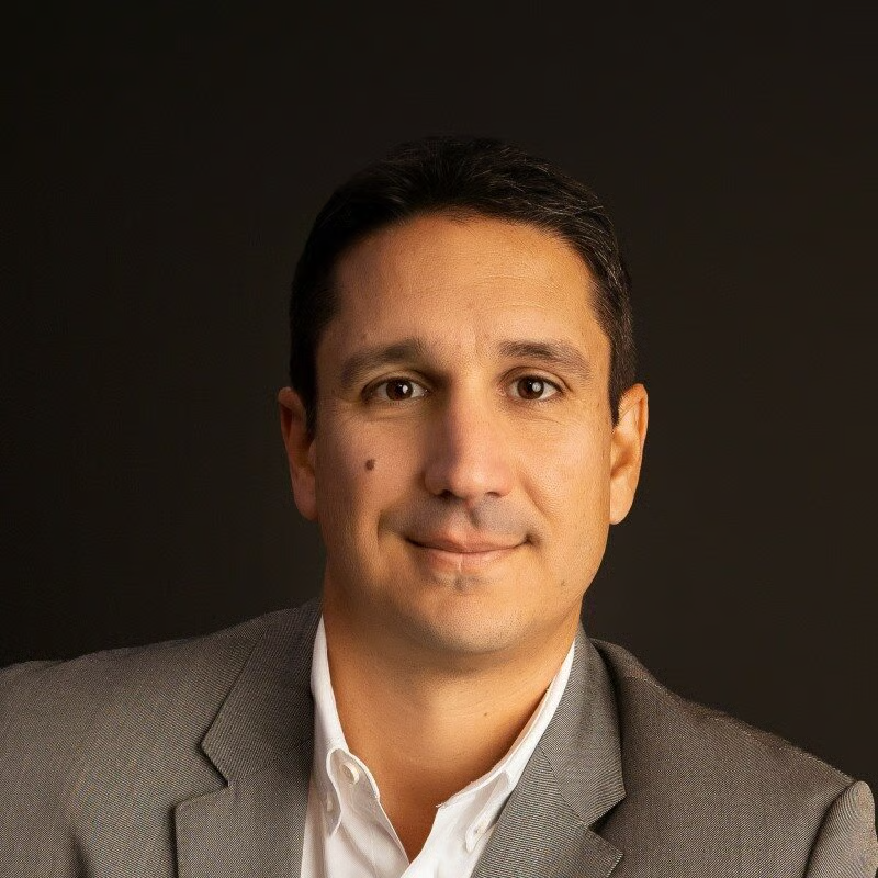 udlap's tweet photo. Camilo Cañedo Priesca, egresado de la licenciatura en Ingeniería Industrial, generación 2005, ha sido nombrado CFO de @WalmartMXyCAM. #ExcelenciaUDLAP #ExaUDLAP
https://t.co/XhiCNlXBAo https://t.co/lDoPOts7tQ
