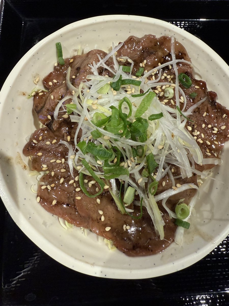 あや(aaa) tweet media