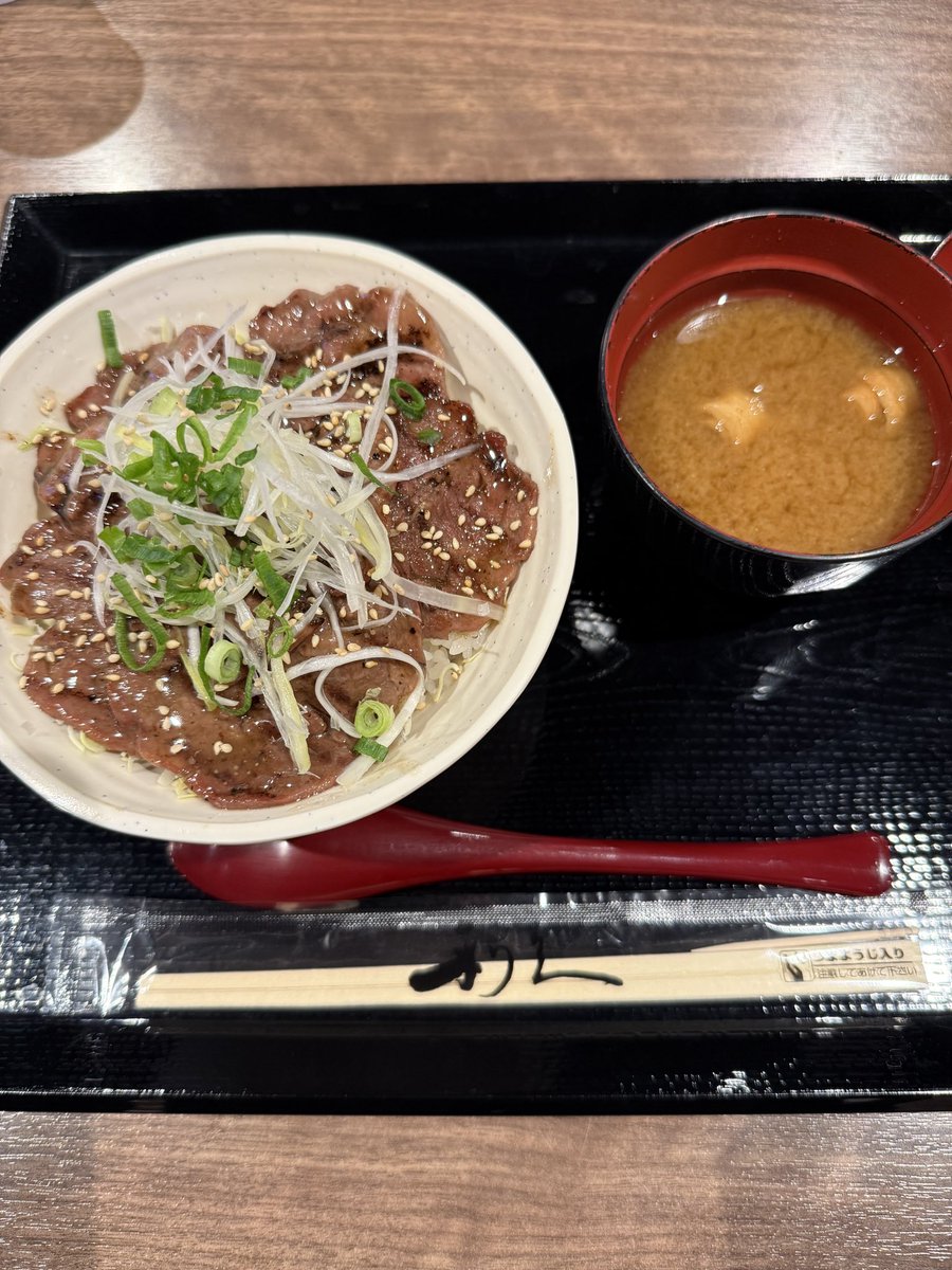 あや(aaa) tweet media