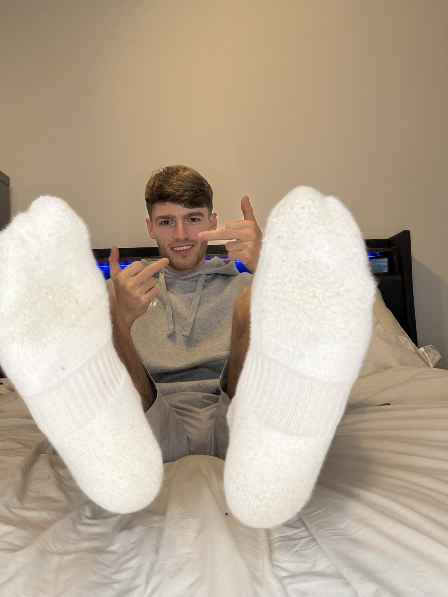 masterb1lly's tweet photo. Might turn this into a foot page, they make all you subs weak and pathetic 😂 

#findom #findomfeet #findomalpha #findompaypig https://t.co/EulHEqq9vr