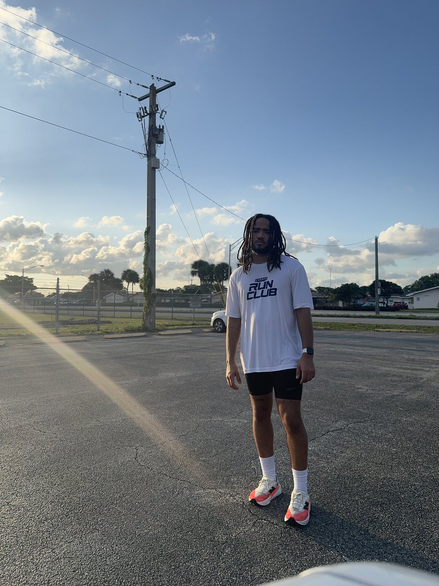 Gyallery Dept. tweet media