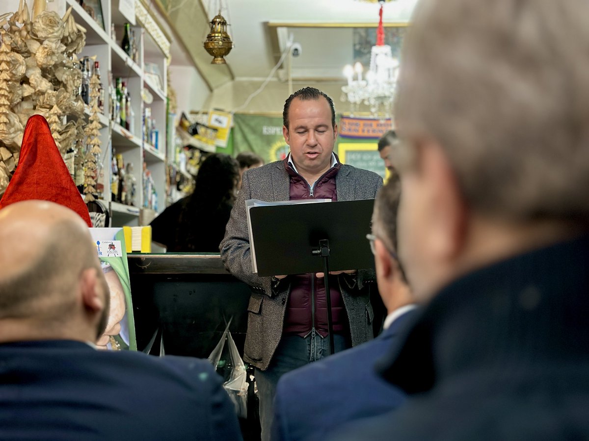 czambranogr's tweet photo. Hoy se ha presentado una nueva edición del itinerario de #SemanaSanta ‘#ElRefrigerio’ en el bar cofrade La Cerería, un acto al que no podía faltar.
Este itinerario está editado por @Asihtur_SanFdo, la Asociación Isleña de Hostelería y Turismo de #SanFernando, que realiza un gran esfuerzo para promover el tejido económico de nuestra ciudad.
