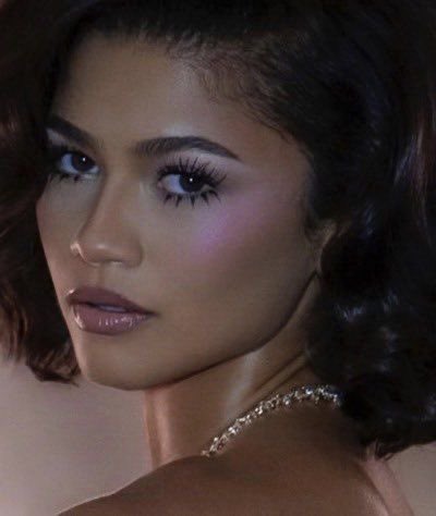 leonie ✩ tweet media