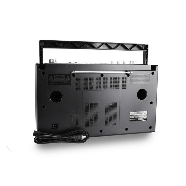 FashionsEnvy1's tweet image. Emerson Retro Portable CD Boombox: plays CDs and streams via Bluetooth. Built-in battery for portability. Perfect for picnics, beach days, or home. Shop Now for nostalgia! #RetroTech #PortableMusic #CDPlayer