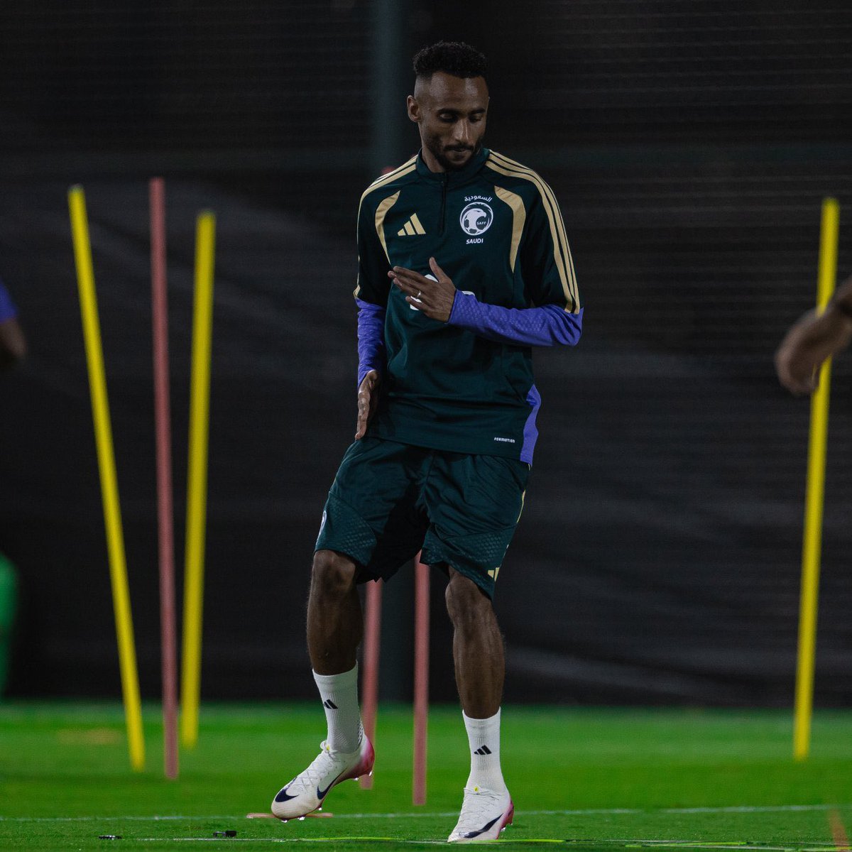 الموج الأزرق tweet media