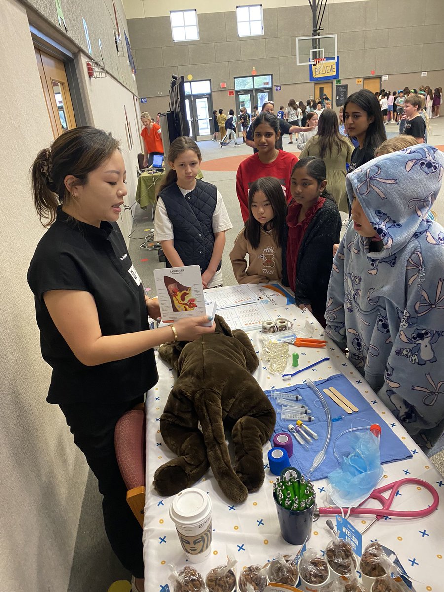 ChelseaMurphy7's tweet photo. In September, we recorded all of our Rays’ dreams. We found as many of their dream careers as we could in the #1LISD community and invited them to our career day. We had many careers represented, from a pro athlete to a YouTuber to a paleontologist. It was so great! https://t.co/GLuEQbEoWd