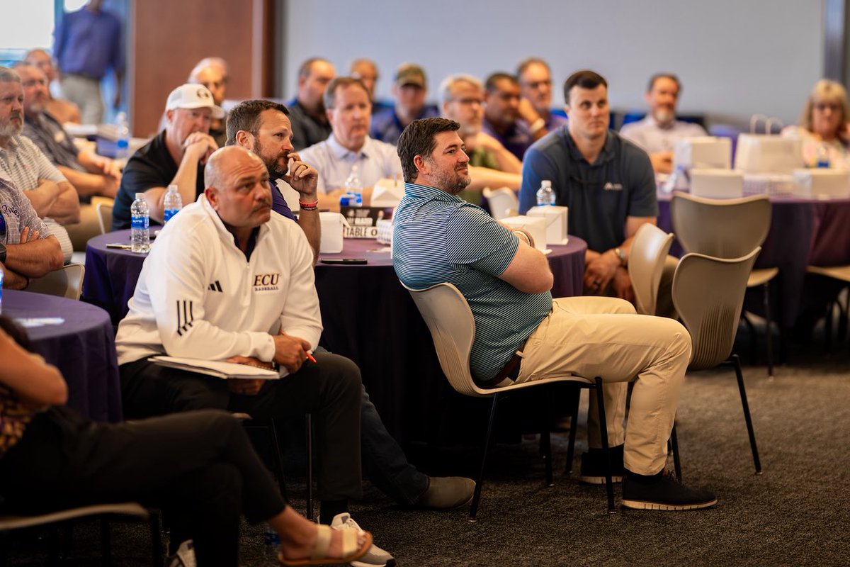 Pirate Radio ☠️ tweet media