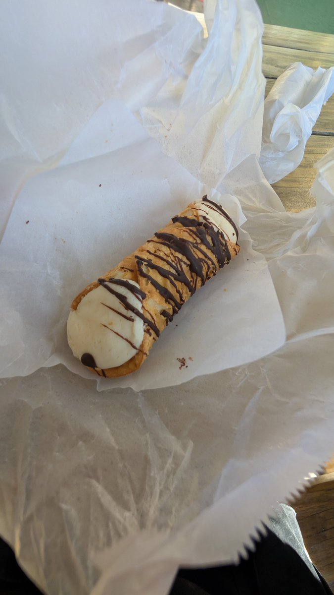 s.eve_n🐶 tweet media