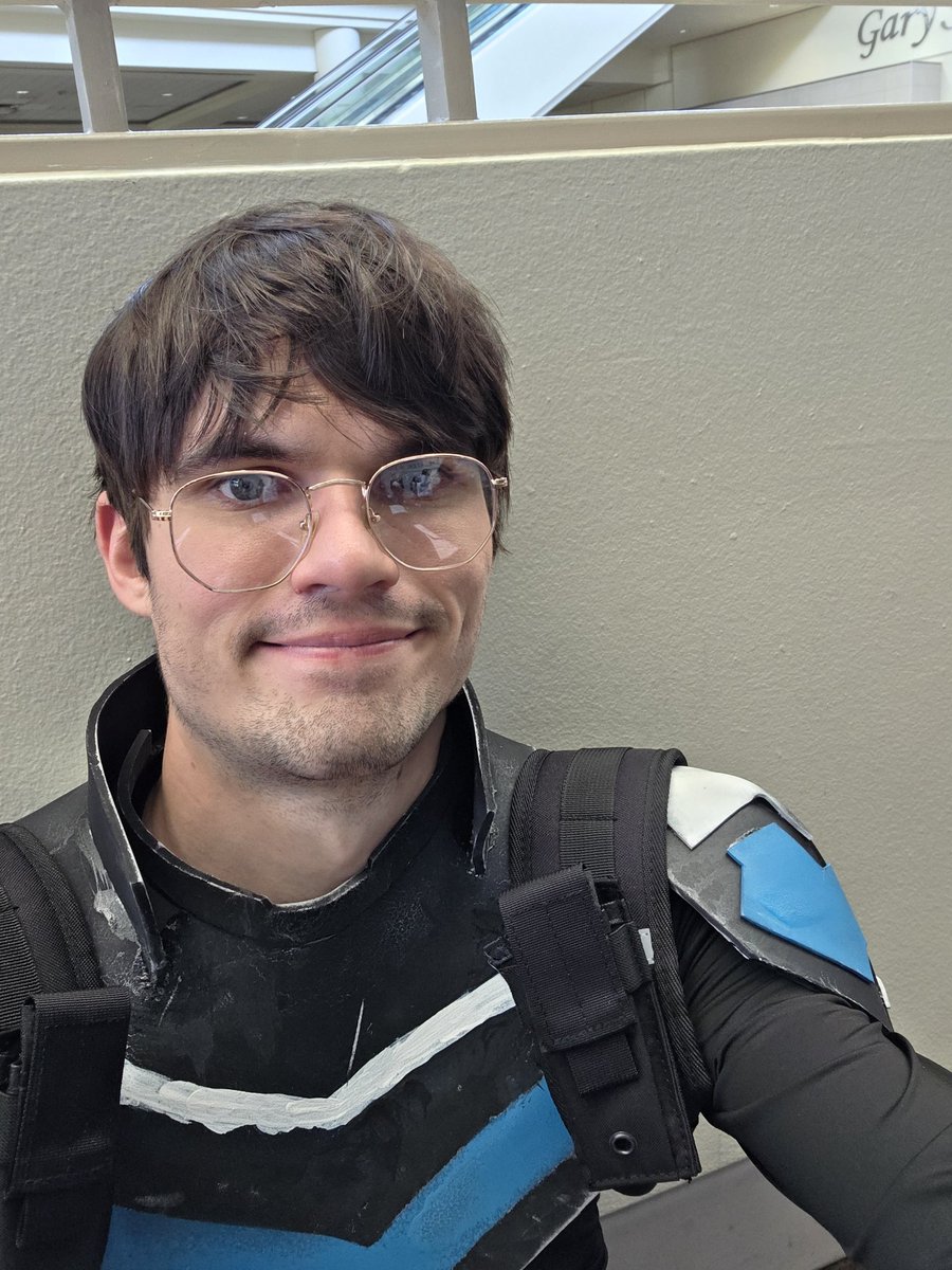 DaWildCosplay's tweet photo. Vigilante posting hours

I was unsure of him (seeing as I was figuring out how to attach the armor pieces in the hotel room), but he was a hit at Megacon

If the armor pieces lived, I would love to do him again. 

#vigilantecosplay #Megacon #cosplay #Peacemaker https://t.co/xotMz9Zuhl