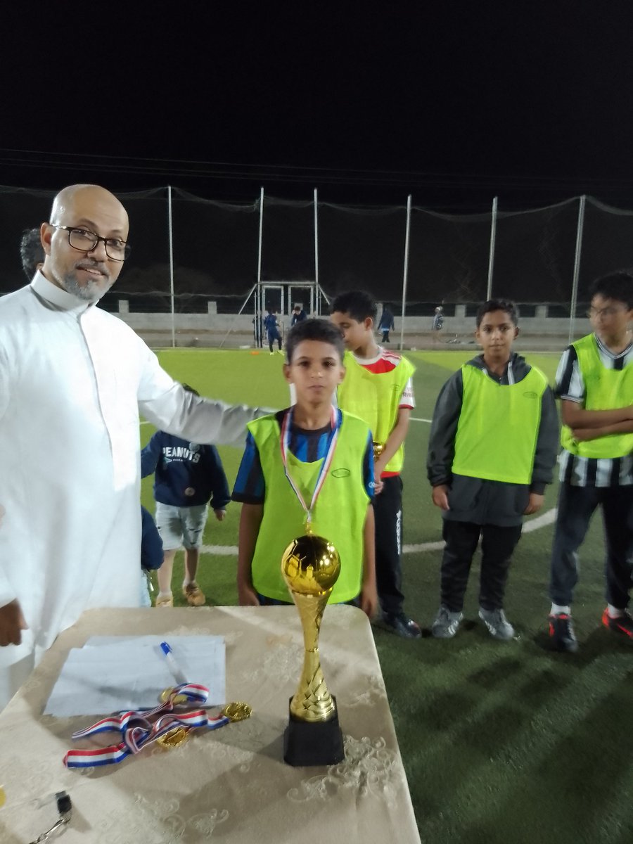 مركز الرواد tweet media