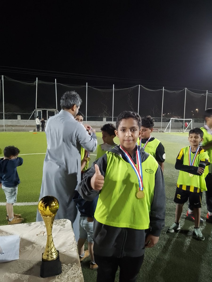 مركز الرواد tweet media