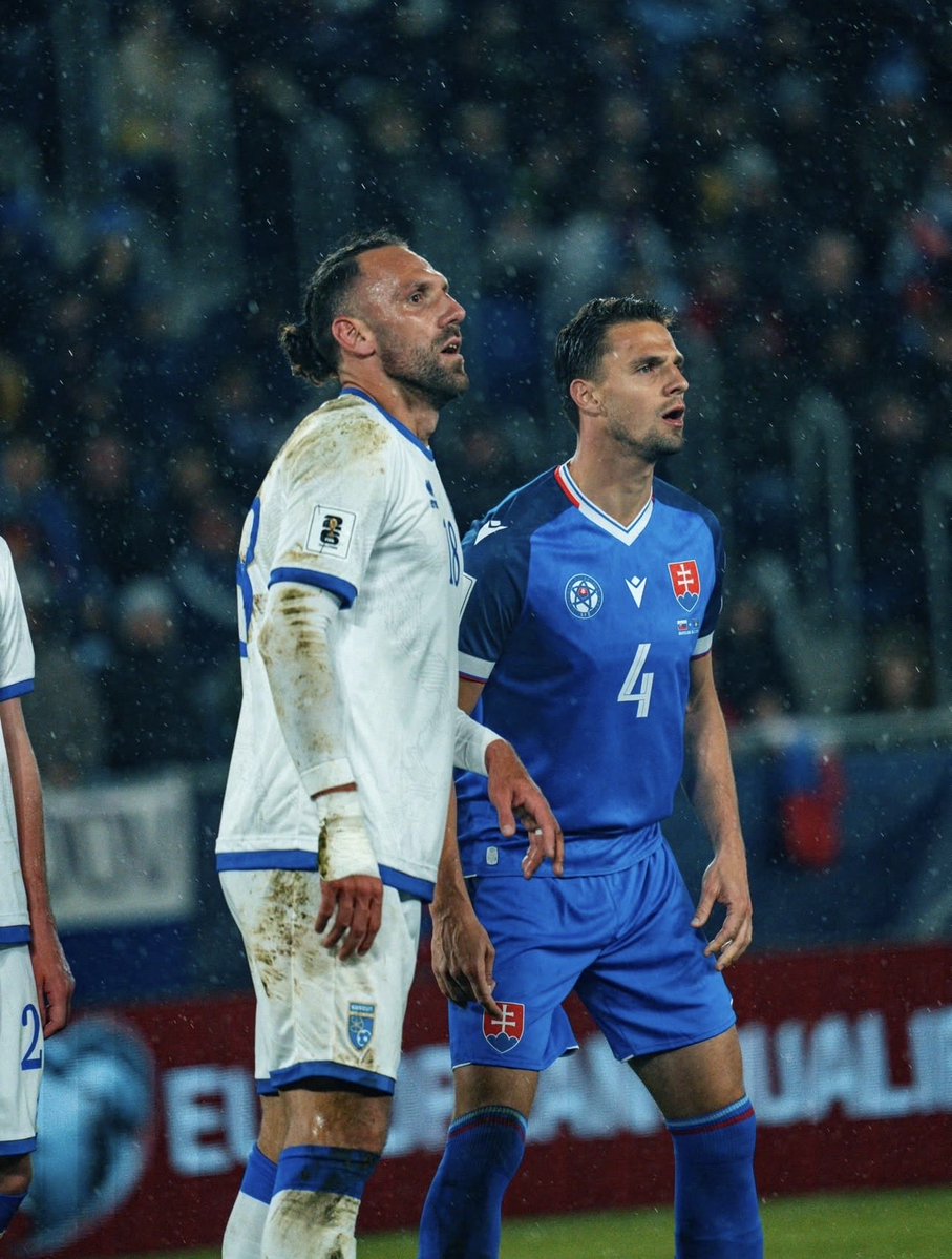 BailaRaillo tweet media