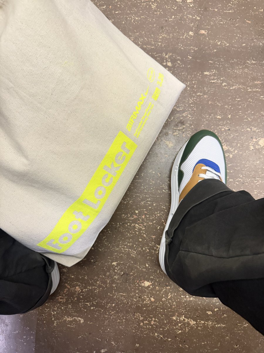 LA Three tweet media