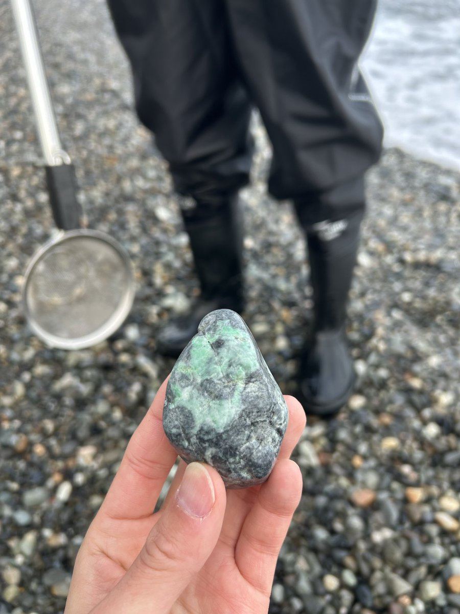 石すさび tweet media