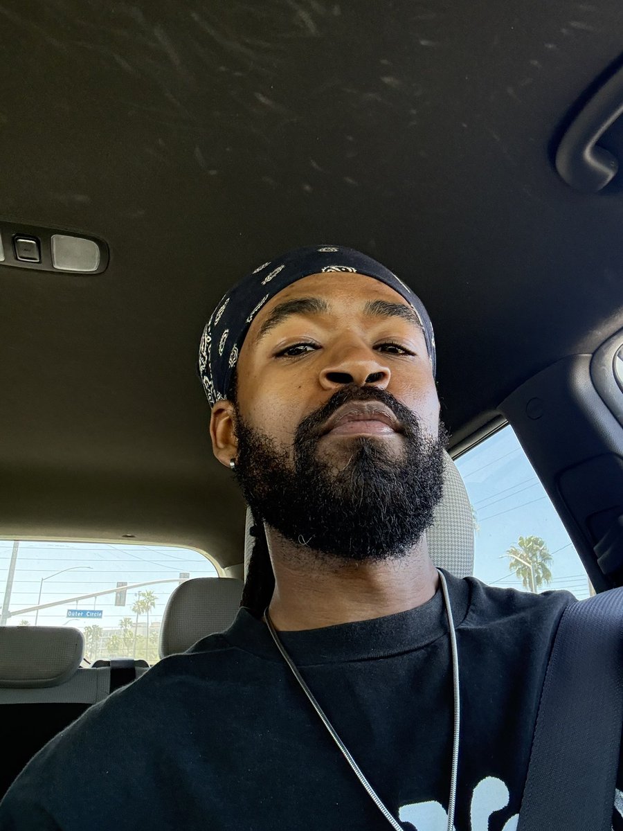 _GLassc!ty_ tweet media