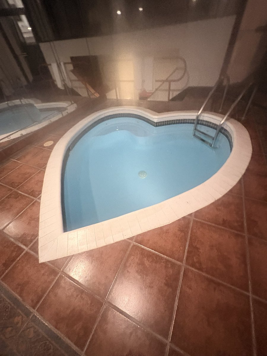 Thebrokeragebabe tweet media