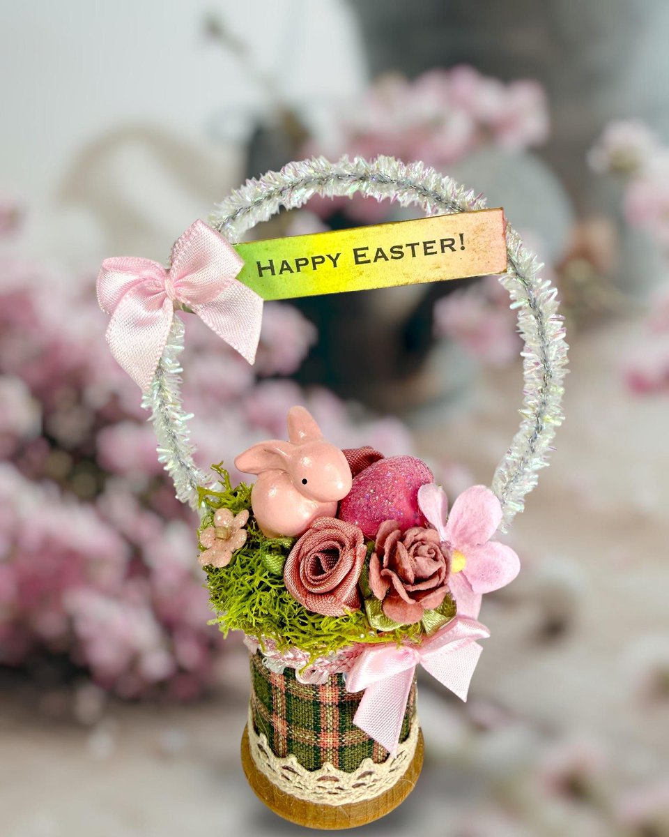 BluKatDesign's tweet photo. New, just listed in pink! Vintage Wooden Spool Easter Ornament – Tiny Basket Decor – Handmade Spring Shelf Sitter - Etsy https://t.co/5ePhZ79ero 🌸🐰 💗 #EasterDecor #EasterGifts #EtsyFinds https://t.co/lRAWTKhdaX