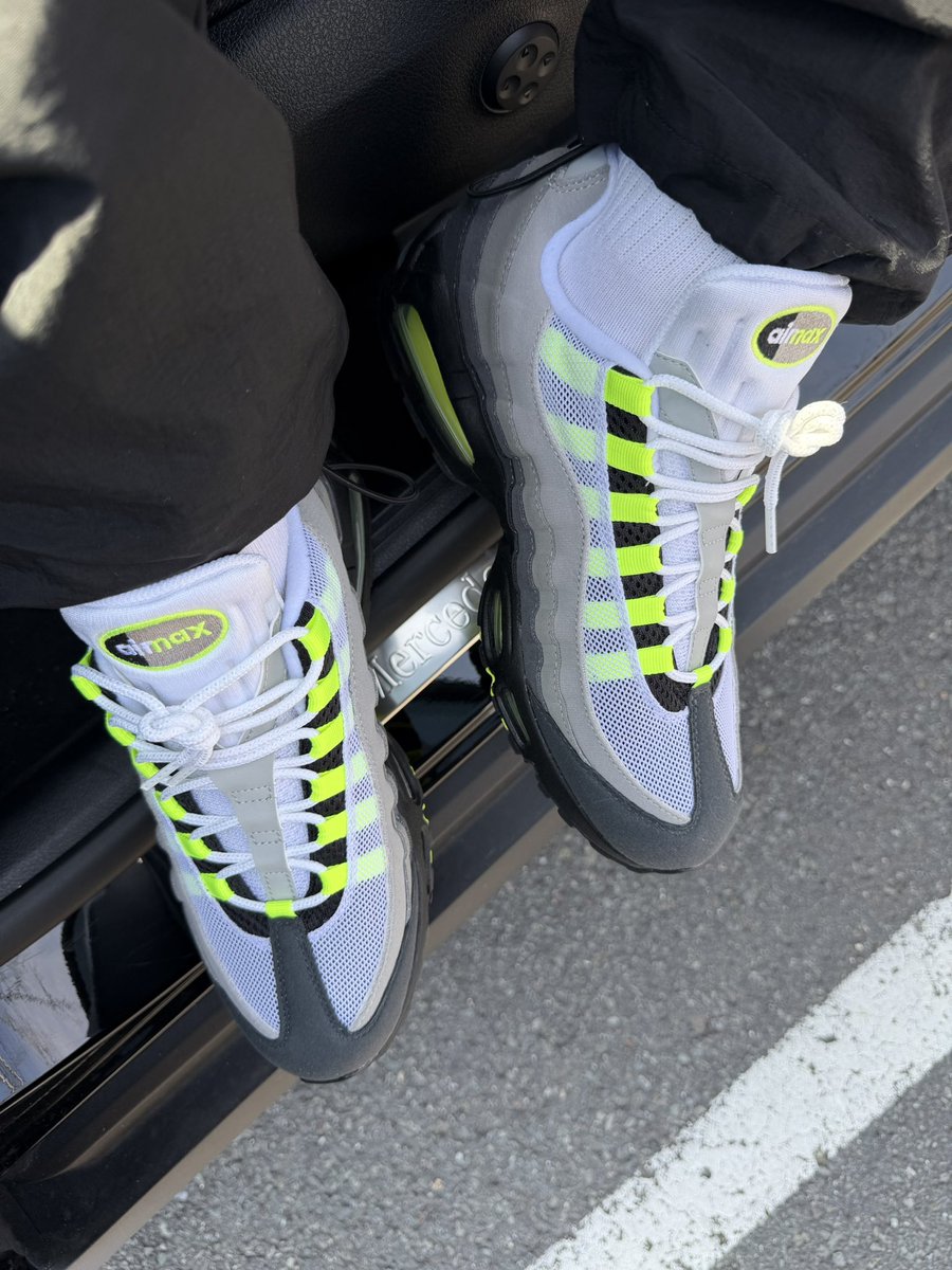 BrianDaly187's tweet image. Air Max Day 26

Nike Air Max 95 

Neon 26’ 

I see lots of heat that’s what this is all about! 2020 I got 3 pairs 2025 I got 0 now 2026 I was able to grab 4 S/O @nikestore for makin these GR this is the GREATEST SHOE EVER MADE #AirMaxDay #MarchMaxness @hisexcellence79 #AirMax