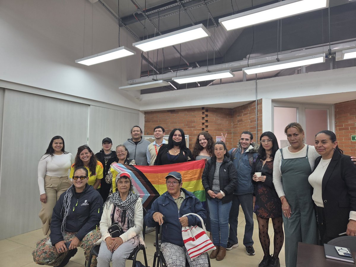 SubLGBTI's tweet photo. En Fontibón seguimos avanzando hacia  la inclusión y las oportunidades. 🏳️‍⚧️🏳️‍🌈

En el Pre CLOPS de Política Pública de Inclusión Productiva, personas de los sectores sociales LGBTI y personas con discapacidad compartieron sus voces, propuestas y sueños para fortalecer la participación y abrir más caminos en la localidad.

Seguimos avanzando hacia una Fontibón diversa,  equitativa y llena de oportunidades para todas las personas.  #SePuedeSer