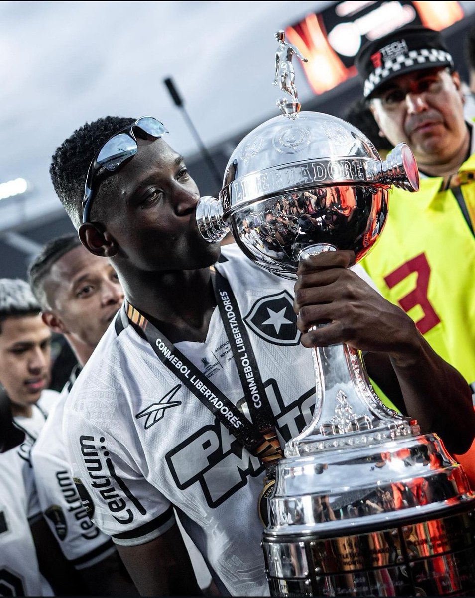 ticomianasala tweet media