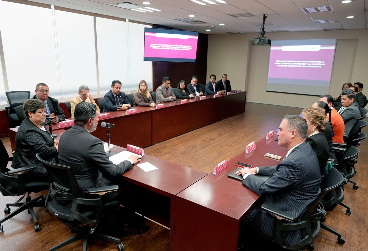 CODHEM's tweet photo. Este acuerdo impulsa el trabajo conjunto para promover la cultura de la legalidad, la integridad institucional y el uso adecuado de los recursos públicos, colocando en el centro a las personas y su derecho a una buena administración.

#MásCercaDeTi https://t.co/aIaTMtorq2