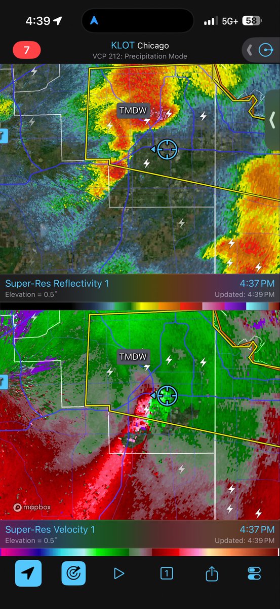 Gandara_f's tweet photo. Incredible mothership structure from a elevated supercell in the south suburbs! @NWSChicago #ilwx https://t.co/c3MUSmQADj