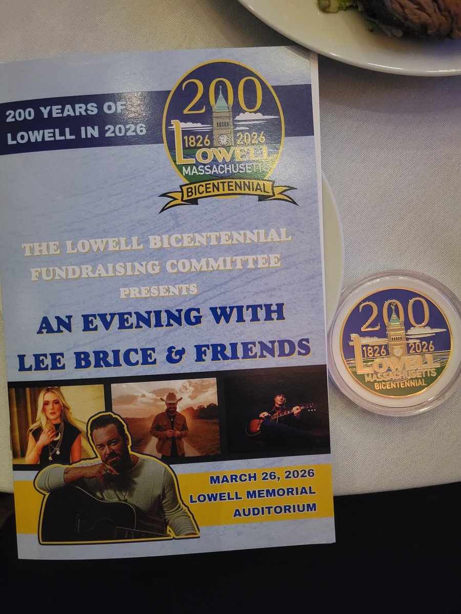 InsideLowell's tweet photo. Celebrating @CityofLowellMA 200th and America's 250th with @leebrice and lots of great folks! #InsideLowell #likelowell https://t.co/lEAmCeEdVr
