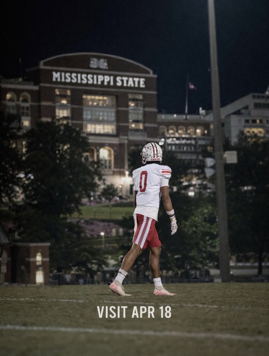 QbDouglas's tweet photo. Sophomore WR Treiy Crenshaw is visiting Mississippi State April 18th!! Let’s go @TreiyCrenshaw6!!! https://t.co/wqXhCAWLJD