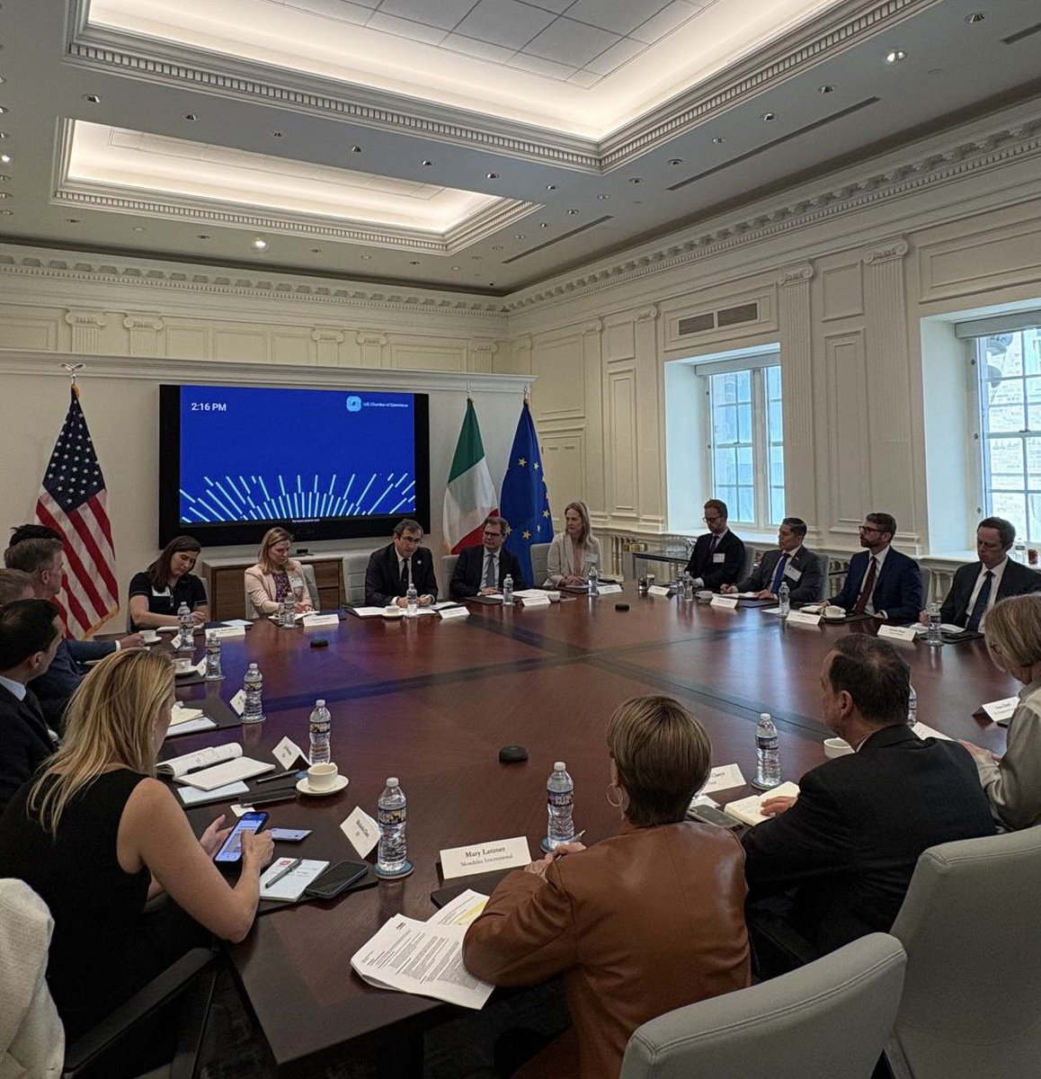The US is the most important trade partner for Italy outside the EU.
US exports to Italy are growing.
Investments in both directions are strong.
Our economies are complementary and highly interconnected.
This was my message to the <a href="/USChamber/">U.S. Chamber</a> today.