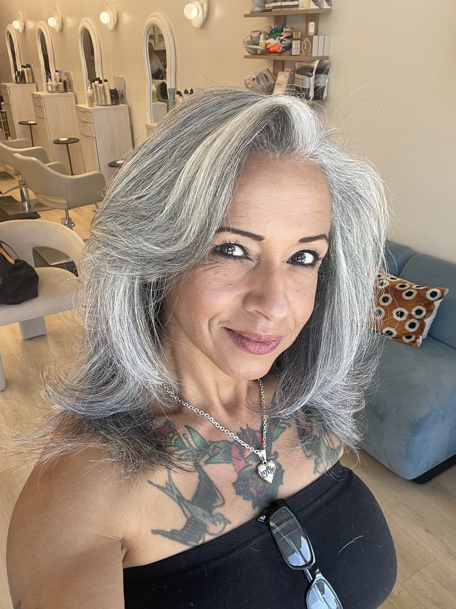 LunaDarling tweet media