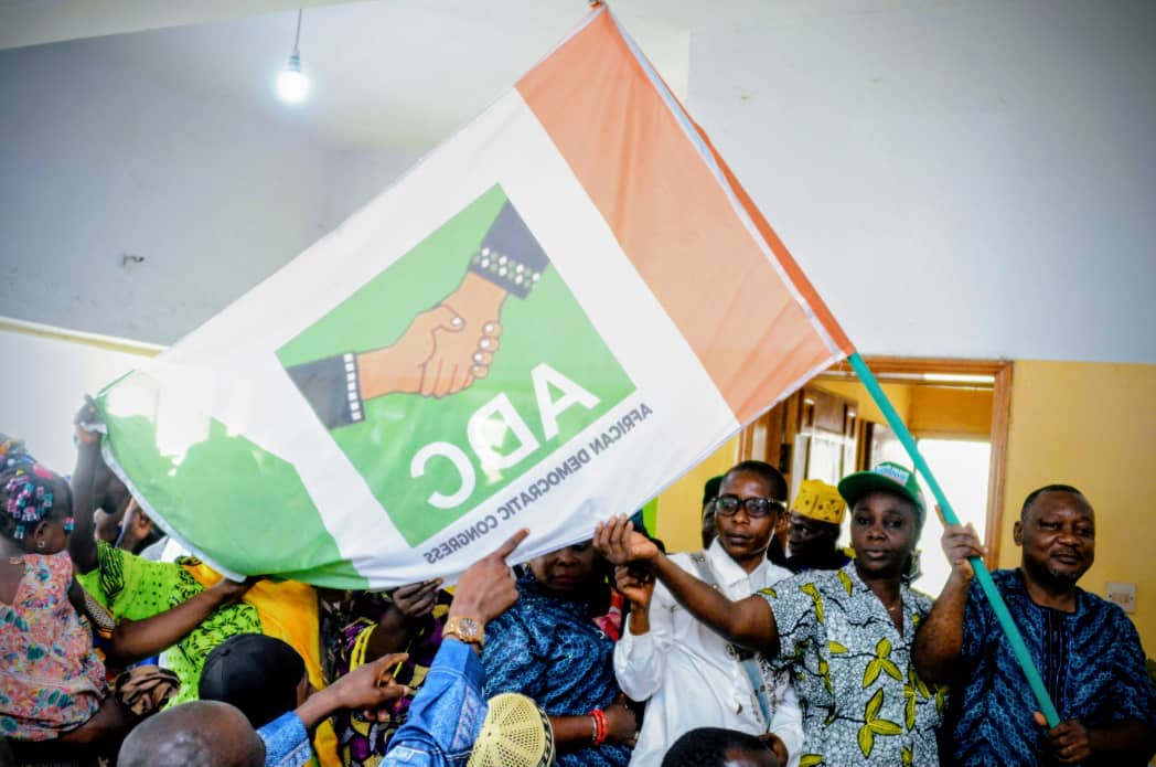 Kamtok05 tweet media