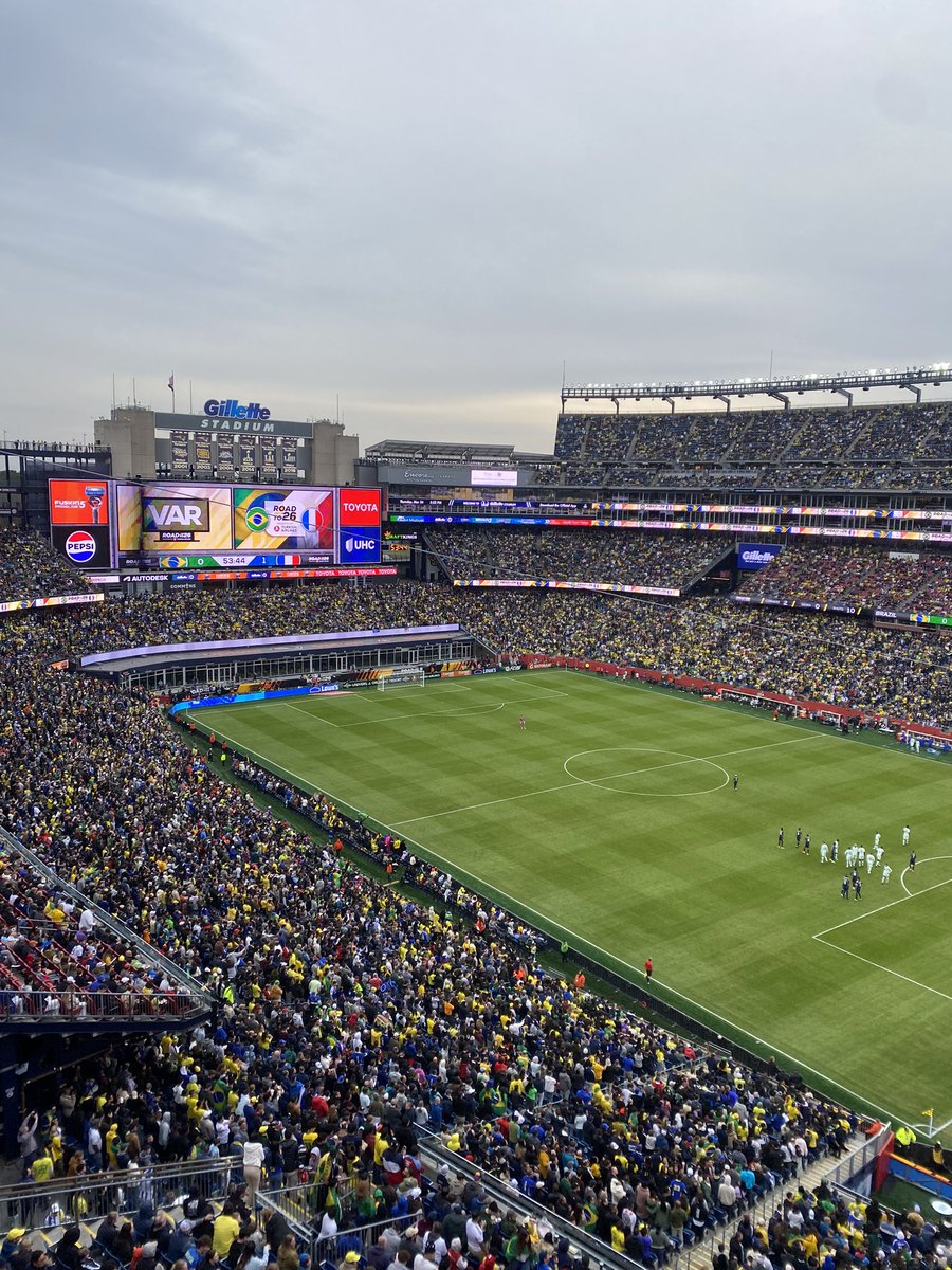 Carine Galli tweet media