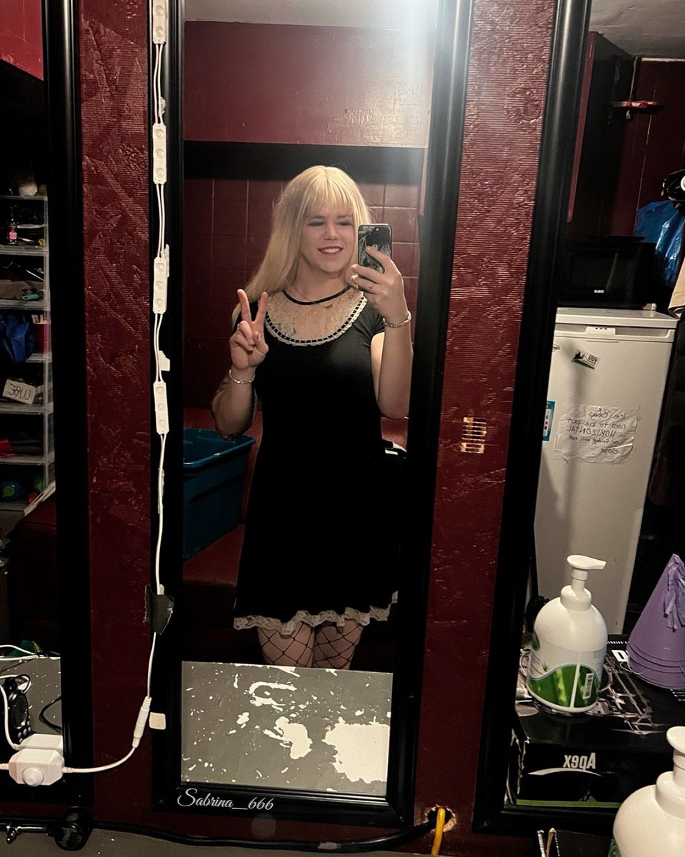 🎀 𝒮𝒶𝒷𝓇𝒾𝓃𝒶 🎀 tweet media