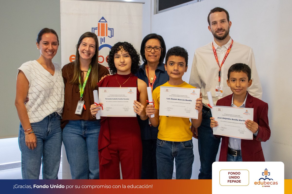 FEPADEsv's tweet photo. Realizamos la entrega de becas del Fondo Unido. Con este fondo, gracias al apoyo solidario de nuestros colaboradores apoyamos a la educación de hijos de miembros de nuestro equipo.   Este año se entregaron xx becas con un total histórico de xx oportunidades sembradas. https://t.co/5VidD5qTUL