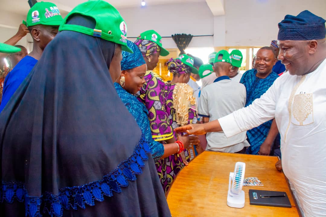 Kamtok05 tweet media