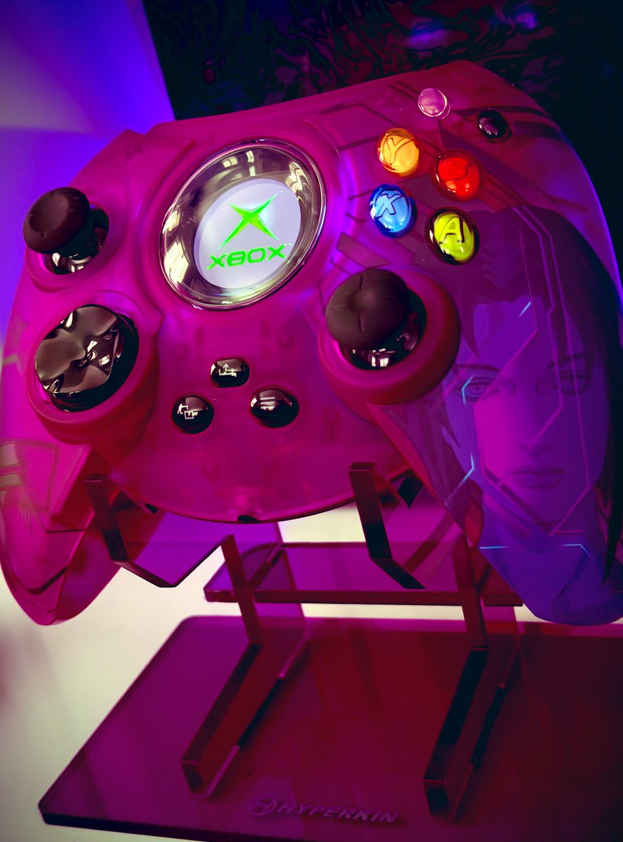 NEON.Bitchi! tweet media