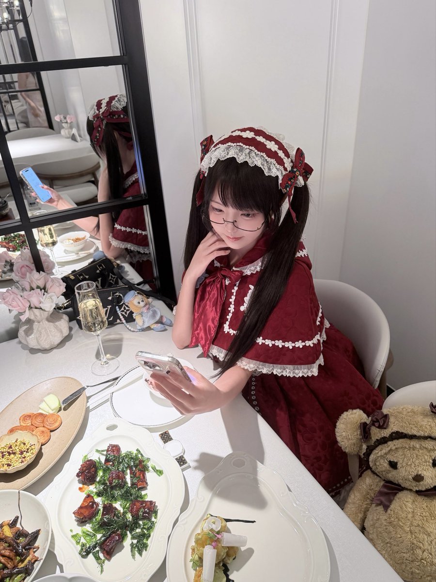 小小知世 tweet media