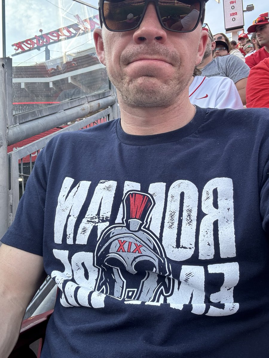 amay_23's tweet photo. @Jared_Carrabis The Roman Reign begins in Cincy https://t.co/fWiJaPrGnX