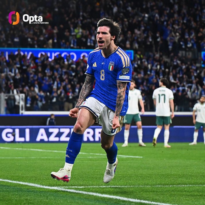 هيستيريا الأسطورة tweet media